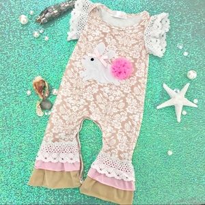 🦋🍀Clover Cottage baby boutique Bunny Romper🍀🦋
